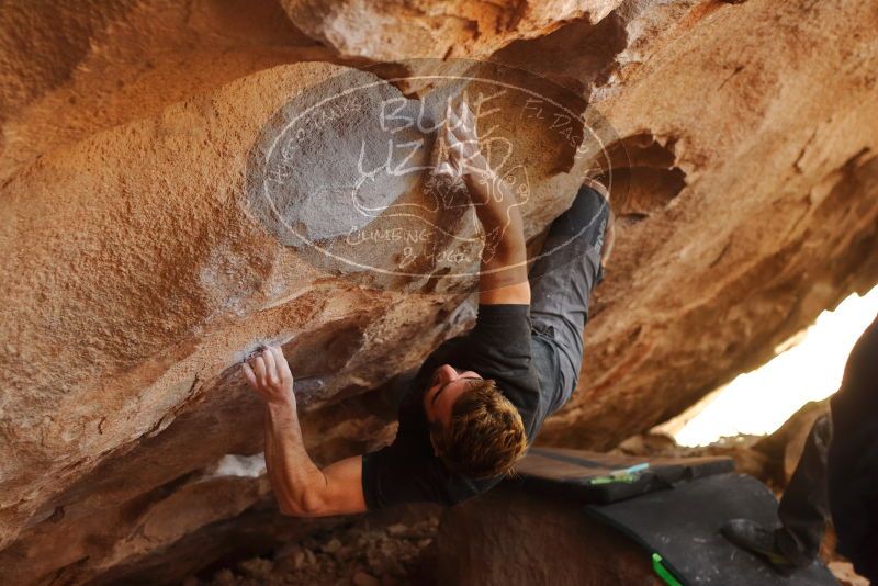 Bouldering in Hueco Tanks on 01/04/2020 with Blue Lizard Climbing and Yoga

Filename: SRM_20200104_1308131.jpg
Aperture: f/3.2
Shutter Speed: 1/250
Body: Canon EOS-1D Mark II
Lens: Canon EF 50mm f/1.8 II