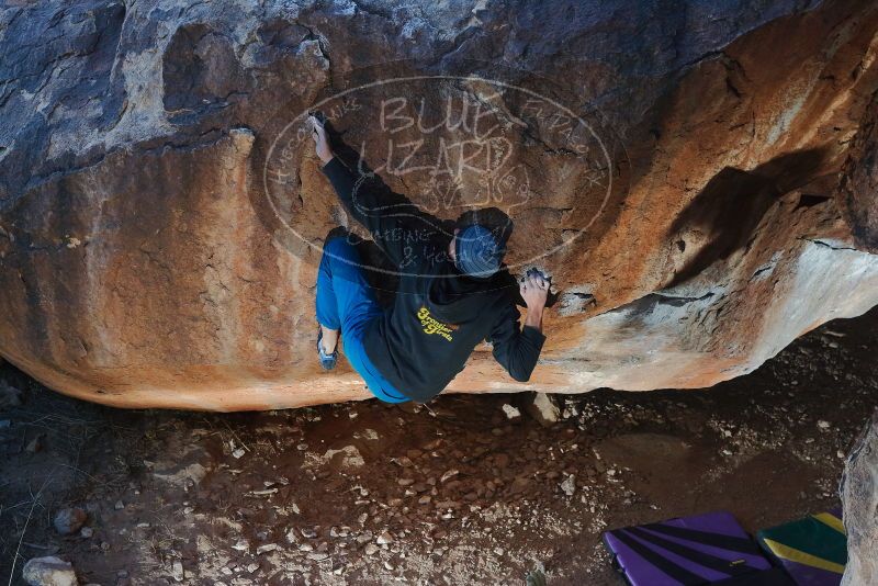 Bouldering in Hueco Tanks on 01/08/2020 with Blue Lizard Climbing and Yoga

Filename: SRM_20200108_1122470.jpg
Aperture: f/6.3
Shutter Speed: 1/250
Body: Canon EOS-1D Mark II
Lens: Canon EF 50mm f/1.8 II