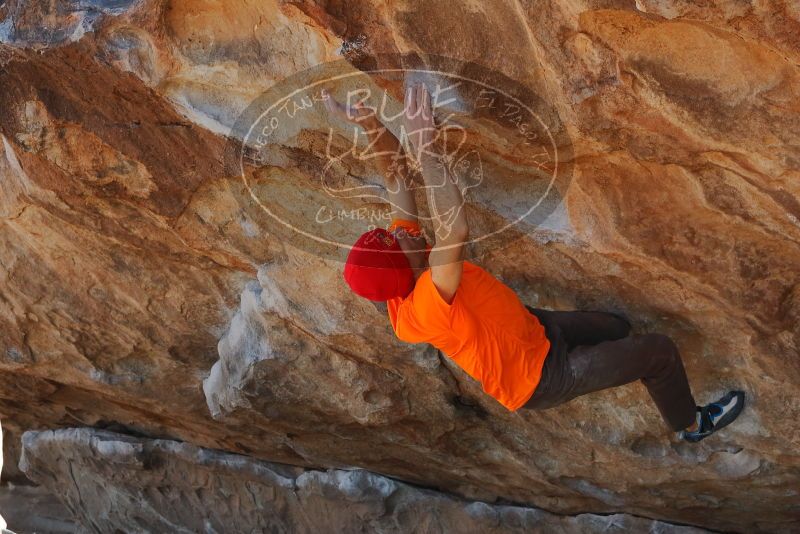 Bouldering in Hueco Tanks on 01/08/2020 with Blue Lizard Climbing and Yoga

Filename: SRM_20200108_1250300.jpg
Aperture: f/7.1
Shutter Speed: 1/250
Body: Canon EOS-1D Mark II
Lens: Canon EF 50mm f/1.8 II