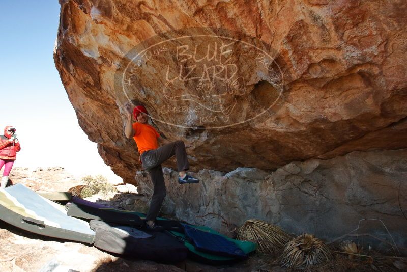 Bouldering in Hueco Tanks on 01/08/2020 with Blue Lizard Climbing and Yoga

Filename: SRM_20200108_1301420.jpg
Aperture: f/7.1
Shutter Speed: 1/500
Body: Canon EOS-1D Mark II
Lens: Canon EF 16-35mm f/2.8 L