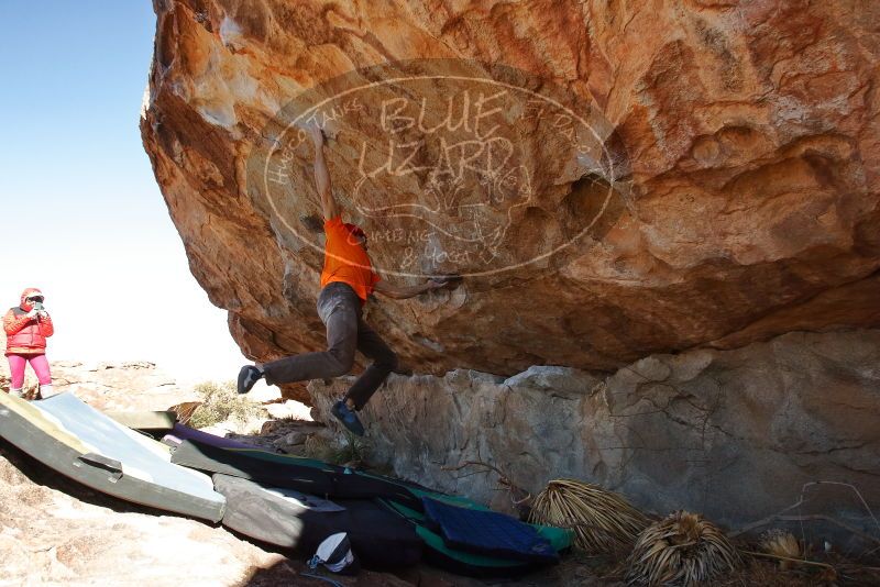 Bouldering in Hueco Tanks on 01/08/2020 with Blue Lizard Climbing and Yoga

Filename: SRM_20200108_1304060.jpg
Aperture: f/7.1
Shutter Speed: 1/500
Body: Canon EOS-1D Mark II
Lens: Canon EF 16-35mm f/2.8 L