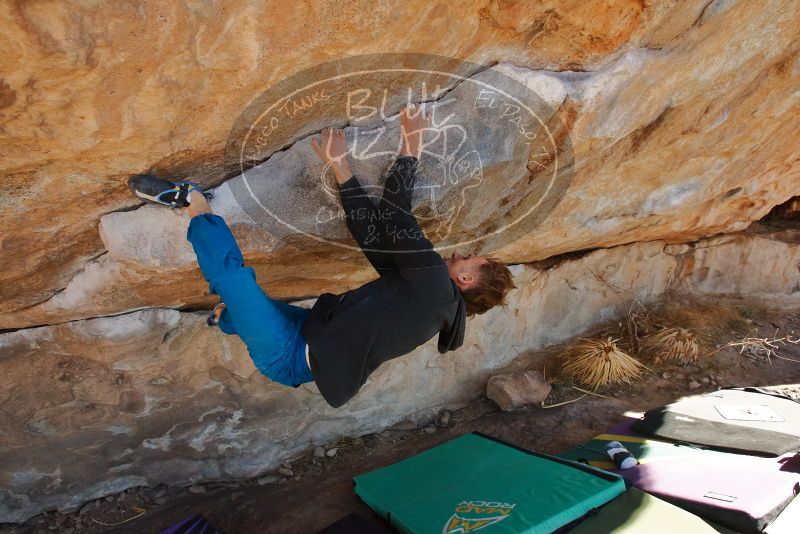 Bouldering in Hueco Tanks on 01/08/2020 with Blue Lizard Climbing and Yoga

Filename: SRM_20200108_1348050.jpg
Aperture: f/5.0
Shutter Speed: 1/400
Body: Canon EOS-1D Mark II
Lens: Canon EF 16-35mm f/2.8 L