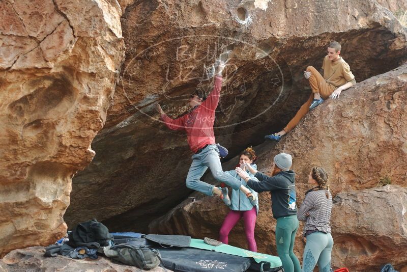 Bouldering in Hueco Tanks on 01/08/2020 with Blue Lizard Climbing and Yoga

Filename: SRM_20200108_1636370.jpg
Aperture: f/4.0
Shutter Speed: 1/400
Body: Canon EOS-1D Mark II
Lens: Canon EF 50mm f/1.8 II