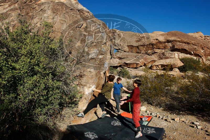 Bouldering in Hueco Tanks on 01/12/2020 with Blue Lizard Climbing and Yoga

Filename: SRM_20200112_1025590.jpg
Aperture: f/8.0
Shutter Speed: 1/320
Body: Canon EOS-1D Mark II
Lens: Canon EF 16-35mm f/2.8 L