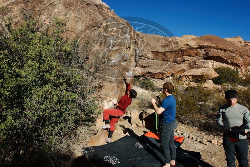 Bouldering in Hueco Tanks on 01/12/2020 with Blue Lizard Climbing and Yoga

Filename: SRM_20200112_1029200.jpg
Aperture: f/8.0
Shutter Speed: 1/320
Body: Canon EOS-1D Mark II
Lens: Canon EF 16-35mm f/2.8 L