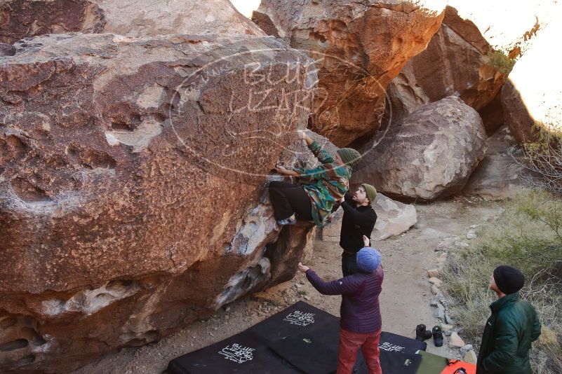Bouldering in Hueco Tanks on 01/12/2020 with Blue Lizard Climbing and Yoga

Filename: SRM_20200112_1102500.jpg
Aperture: f/5.6
Shutter Speed: 1/320
Body: Canon EOS-1D Mark II
Lens: Canon EF 16-35mm f/2.8 L