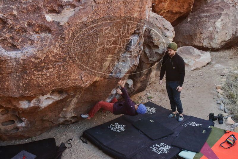 Bouldering in Hueco Tanks on 01/12/2020 with Blue Lizard Climbing and Yoga

Filename: SRM_20200112_1104070.jpg
Aperture: f/5.6
Shutter Speed: 1/250
Body: Canon EOS-1D Mark II
Lens: Canon EF 16-35mm f/2.8 L