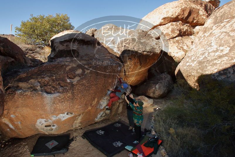 Bouldering in Hueco Tanks on 01/12/2020 with Blue Lizard Climbing and Yoga

Filename: SRM_20200112_1115450.jpg
Aperture: f/8.0
Shutter Speed: 1/250
Body: Canon EOS-1D Mark II
Lens: Canon EF 16-35mm f/2.8 L