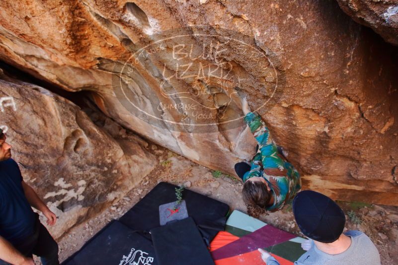 Bouldering in Hueco Tanks on 01/12/2020 with Blue Lizard Climbing and Yoga

Filename: SRM_20200112_1158040.jpg
Aperture: f/4.0
Shutter Speed: 1/250
Body: Canon EOS-1D Mark II
Lens: Canon EF 16-35mm f/2.8 L