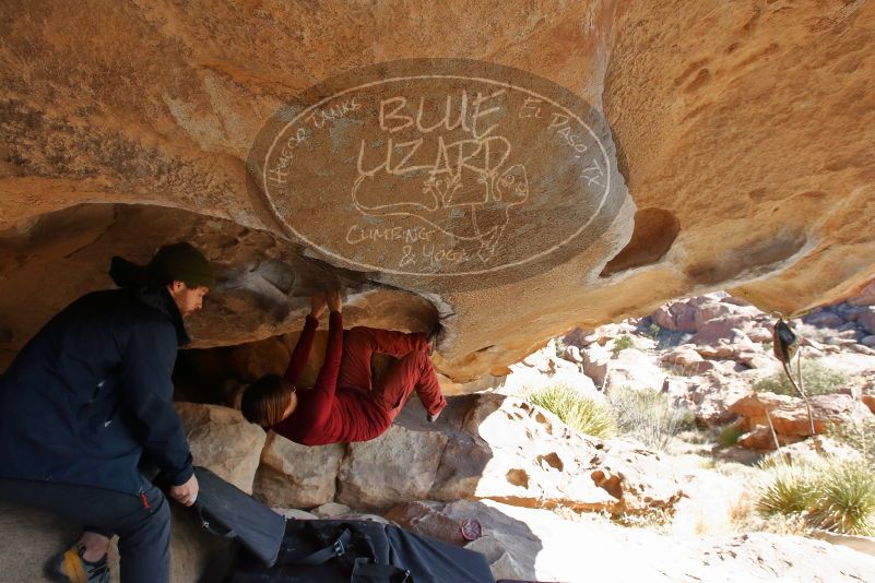 Bouldering in Hueco Tanks on 01/12/2020 with Blue Lizard Climbing and Yoga

Filename: SRM_20200112_1312200.jpg
Aperture: f/7.1
Shutter Speed: 1/250
Body: Canon EOS-1D Mark II
Lens: Canon EF 16-35mm f/2.8 L