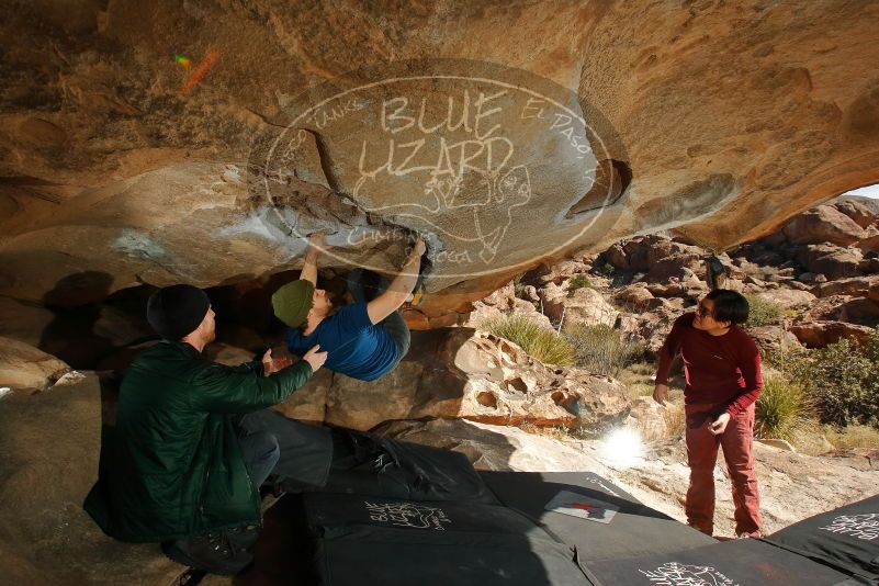 Bouldering in Hueco Tanks on 01/12/2020 with Blue Lizard Climbing and Yoga

Filename: SRM_20200112_1320520.jpg
Aperture: f/8.0
Shutter Speed: 1/250
Body: Canon EOS-1D Mark II
Lens: Canon EF 16-35mm f/2.8 L