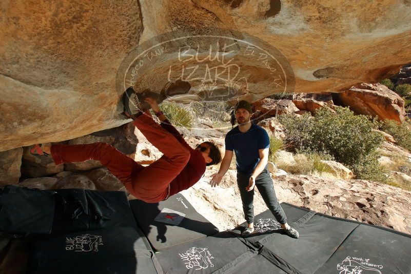 Bouldering in Hueco Tanks on 01/12/2020 with Blue Lizard Climbing and Yoga

Filename: SRM_20200112_1328190.jpg
Aperture: f/8.0
Shutter Speed: 1/250
Body: Canon EOS-1D Mark II
Lens: Canon EF 16-35mm f/2.8 L