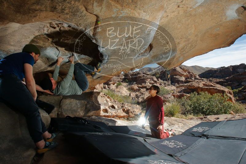 Bouldering in Hueco Tanks on 01/12/2020 with Blue Lizard Climbing and Yoga

Filename: SRM_20200112_1332230.jpg
Aperture: f/8.0
Shutter Speed: 1/250
Body: Canon EOS-1D Mark II
Lens: Canon EF 16-35mm f/2.8 L