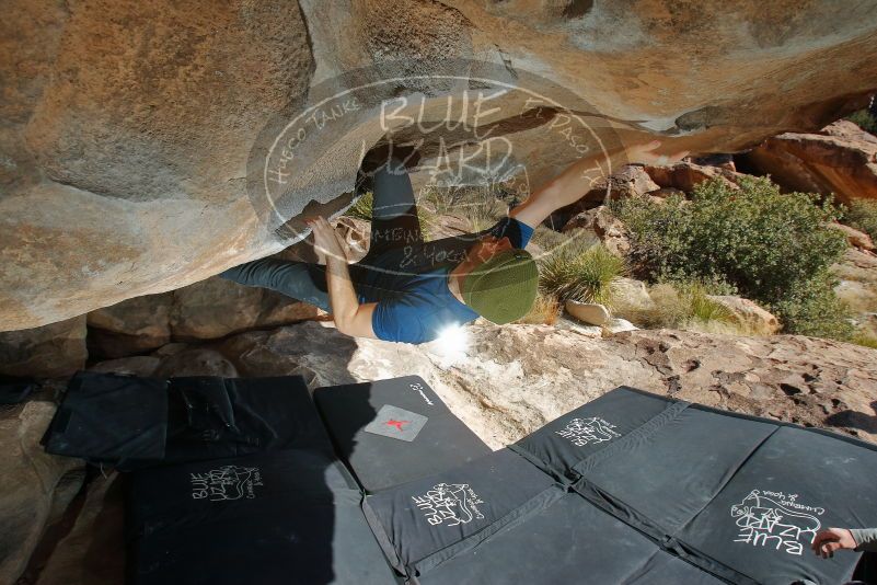 Bouldering in Hueco Tanks on 01/12/2020 with Blue Lizard Climbing and Yoga

Filename: SRM_20200112_1336240.jpg
Aperture: f/8.0
Shutter Speed: 1/250
Body: Canon EOS-1D Mark II
Lens: Canon EF 16-35mm f/2.8 L
