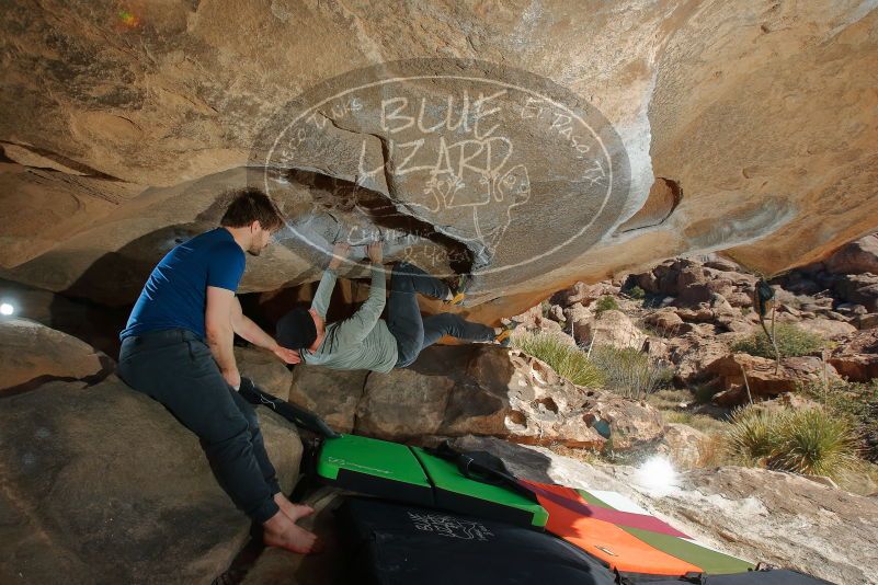 Bouldering in Hueco Tanks on 01/12/2020 with Blue Lizard Climbing and Yoga

Filename: SRM_20200112_1348560.jpg
Aperture: f/8.0
Shutter Speed: 1/250
Body: Canon EOS-1D Mark II
Lens: Canon EF 16-35mm f/2.8 L