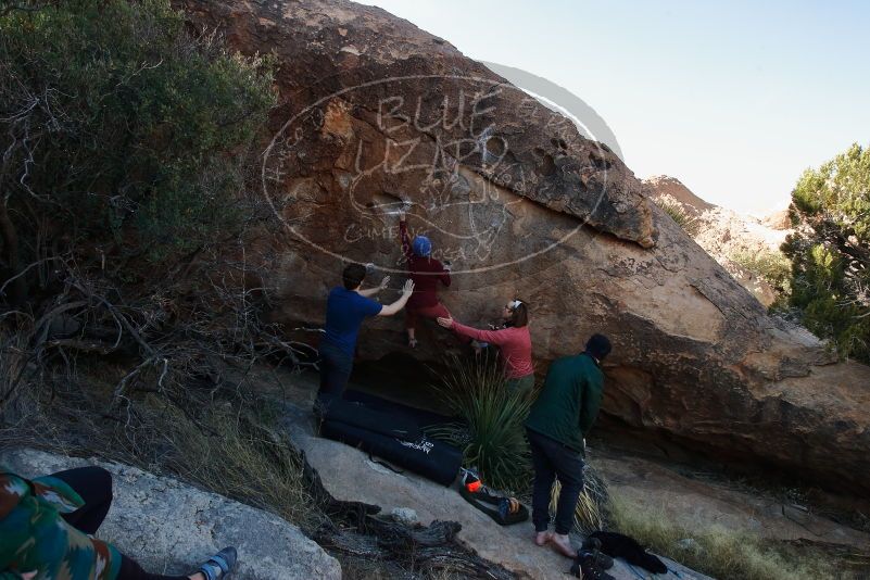 Bouldering in Hueco Tanks on 01/12/2020 with Blue Lizard Climbing and Yoga

Filename: SRM_20200112_1603130.jpg
Aperture: f/8.0
Shutter Speed: 1/250
Body: Canon EOS-1D Mark II
Lens: Canon EF 16-35mm f/2.8 L