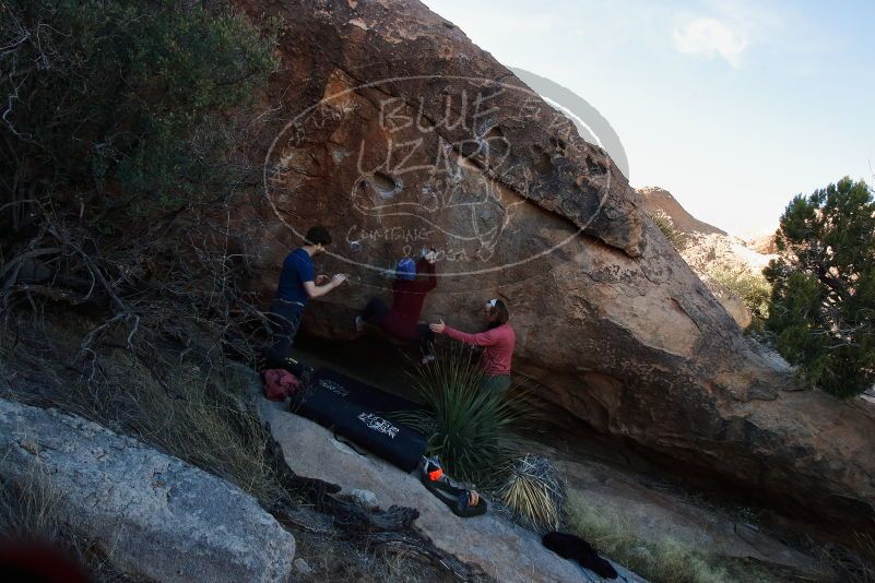 Bouldering in Hueco Tanks on 01/12/2020 with Blue Lizard Climbing and Yoga

Filename: SRM_20200112_1620390.jpg
Aperture: f/8.0
Shutter Speed: 1/250
Body: Canon EOS-1D Mark II
Lens: Canon EF 16-35mm f/2.8 L