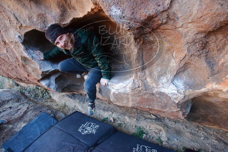 Bouldering in Hueco Tanks on 01/12/2020 with Blue Lizard Climbing and Yoga

Filename: SRM_20200112_1652270.jpg
Aperture: f/3.5
Shutter Speed: 1/250
Body: Canon EOS-1D Mark II
Lens: Canon EF 16-35mm f/2.8 L