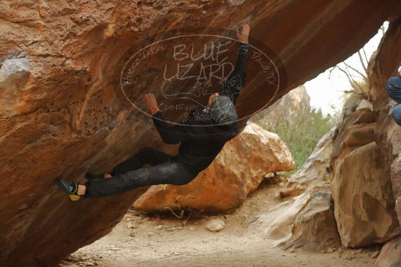 Bouldering in Hueco Tanks on 01/16/2020 with Blue Lizard Climbing and Yoga

Filename: SRM_20200116_1131030.jpg
Aperture: f/3.5
Shutter Speed: 1/400
Body: Canon EOS-1D Mark II
Lens: Canon EF 50mm f/1.8 II
