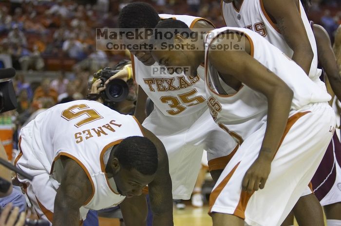 Forward Damion James, #5.  The longhorns defeated the Texas Southern University (TSU) Tigers 90-50 Tuesday night.

Filename: SRM_20061128_2009240.jpg
Aperture: f/2.8
Shutter Speed: 1/640
Body: Canon EOS-1D Mark II
Lens: Canon EF 80-200mm f/2.8 L