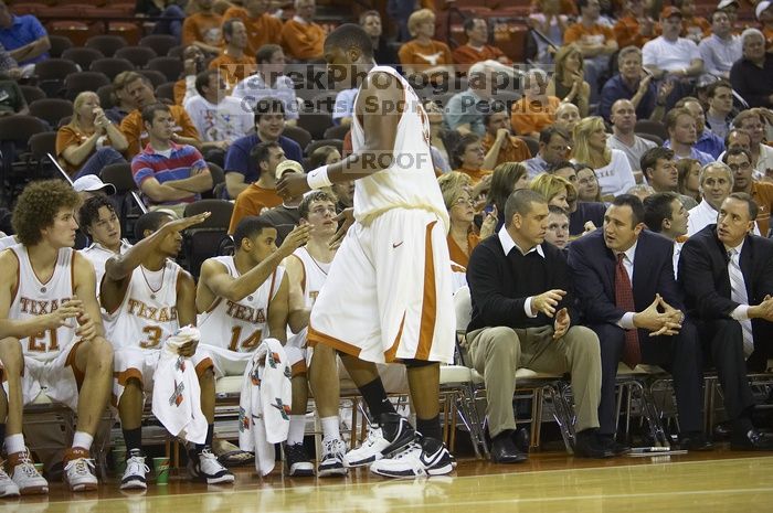 The longhorns defeated the Texas Southern University (TSU) Tigers 90-50 Tuesday night.

Filename: SRM_20061128_2034404.jpg
Aperture: f/2.8
Shutter Speed: 1/640
Body: Canon EOS-1D Mark II
Lens: Canon EF 80-200mm f/2.8 L