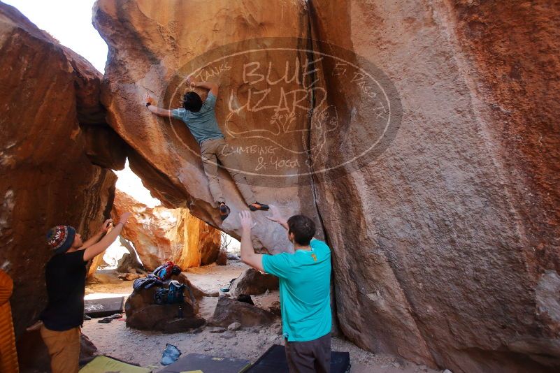 Bouldering in Hueco Tanks on 01/18/2020 with Blue Lizard Climbing and Yoga

Filename: SRM_20200118_1537090.jpg
Aperture: f/3.2
Shutter Speed: 1/250
Body: Canon EOS-1D Mark II
Lens: Canon EF 16-35mm f/2.8 L