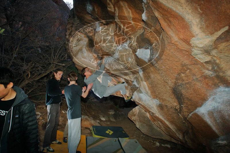 Bouldering in Hueco Tanks on 01/19/2020 with Blue Lizard Climbing and Yoga

Filename: SRM_20200119_1130150.jpg
Aperture: f/7.1
Shutter Speed: 1/250
Body: Canon EOS-1D Mark II
Lens: Canon EF 16-35mm f/2.8 L