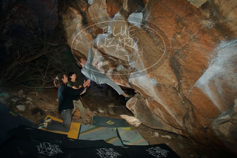 Bouldering in Hueco Tanks on 01/19/2020 with Blue Lizard Climbing and Yoga

Filename: SRM_20200119_1138020.jpg
Aperture: f/8.0
Shutter Speed: 1/250
Body: Canon EOS-1D Mark II
Lens: Canon EF 16-35mm f/2.8 L