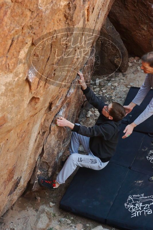 Bouldering in Hueco Tanks on 01/19/2020 with Blue Lizard Climbing and Yoga

Filename: SRM_20200119_1242400.jpg
Aperture: f/5.0
Shutter Speed: 1/250
Body: Canon EOS-1D Mark II
Lens: Canon EF 50mm f/1.8 II
