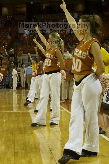 The longhorns defeated the Texas Southern University (TSU) Tigers 90-50 Tuesday night.

Filename: SRM_20061128_2050109.jpg
Aperture: f/6.3
Shutter Speed: 1/200
Body: Canon EOS 20D
Lens: Canon EF 50mm f/1.8 II