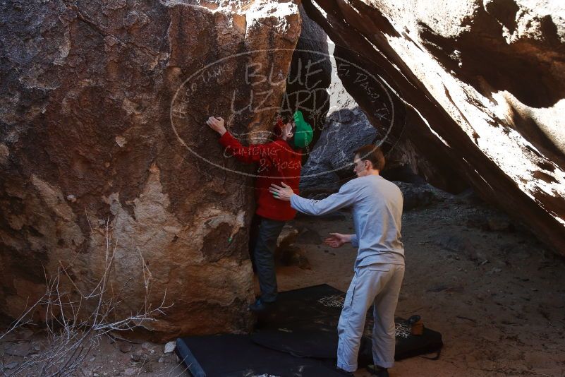 Bouldering in Hueco Tanks on 01/19/2020 with Blue Lizard Climbing and Yoga

Filename: SRM_20200119_1333080.jpg
Aperture: f/5.6
Shutter Speed: 1/320
Body: Canon EOS-1D Mark II
Lens: Canon EF 16-35mm f/2.8 L