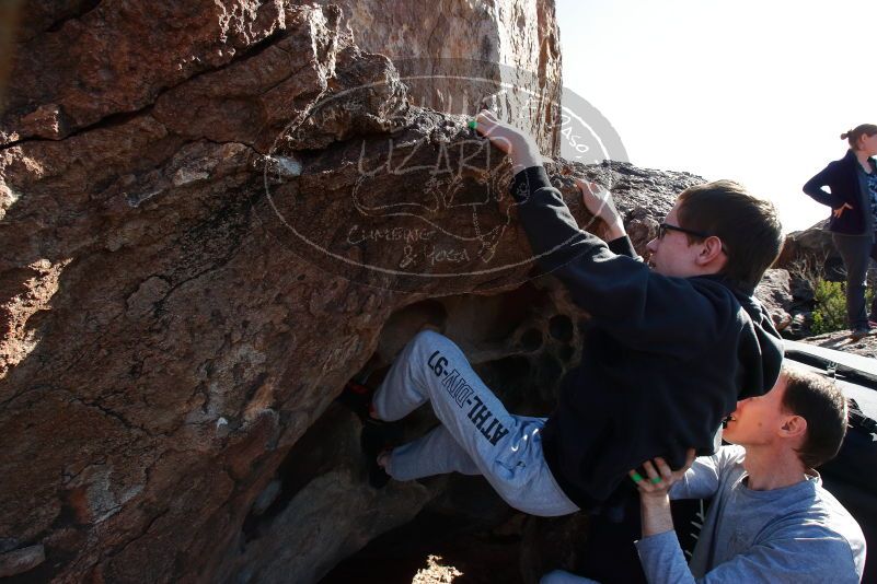 Bouldering in Hueco Tanks on 01/19/2020 with Blue Lizard Climbing and Yoga

Filename: SRM_20200119_1509120.jpg
Aperture: f/11.0
Shutter Speed: 1/320
Body: Canon EOS-1D Mark II
Lens: Canon EF 16-35mm f/2.8 L