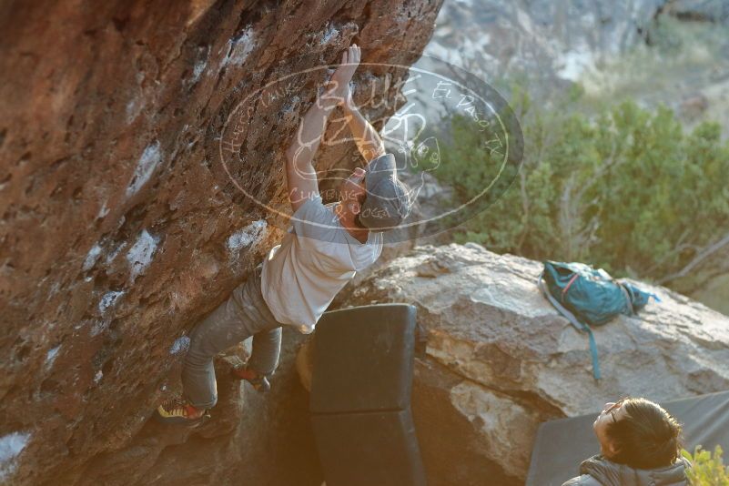 Bouldering in Hueco Tanks on 01/19/2020 with Blue Lizard Climbing and Yoga

Filename: SRM_20200119_1814420.jpg
Aperture: f/3.2
Shutter Speed: 1/320
Body: Canon EOS-1D Mark II
Lens: Canon EF 50mm f/1.8 II
