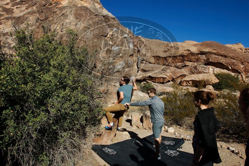 Bouldering in Hueco Tanks on 01/26/2020 with Blue Lizard Climbing and Yoga

Filename: SRM_20200126_1055270.jpg
Aperture: f/8.0
Shutter Speed: 1/400
Body: Canon EOS-1D Mark II
Lens: Canon EF 16-35mm f/2.8 L