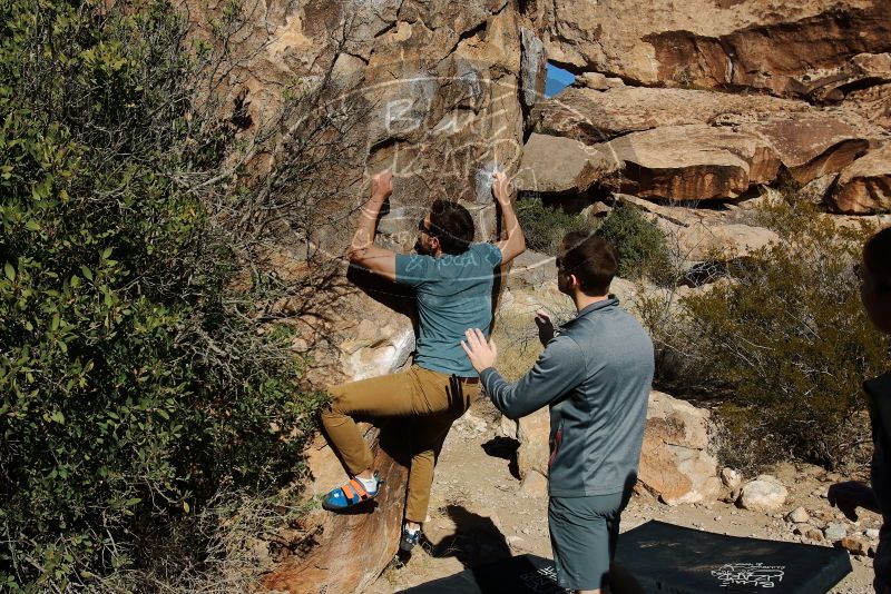 Bouldering in Hueco Tanks on 01/26/2020 with Blue Lizard Climbing and Yoga

Filename: SRM_20200126_1056140.jpg
Aperture: f/8.0
Shutter Speed: 1/400
Body: Canon EOS-1D Mark II
Lens: Canon EF 16-35mm f/2.8 L