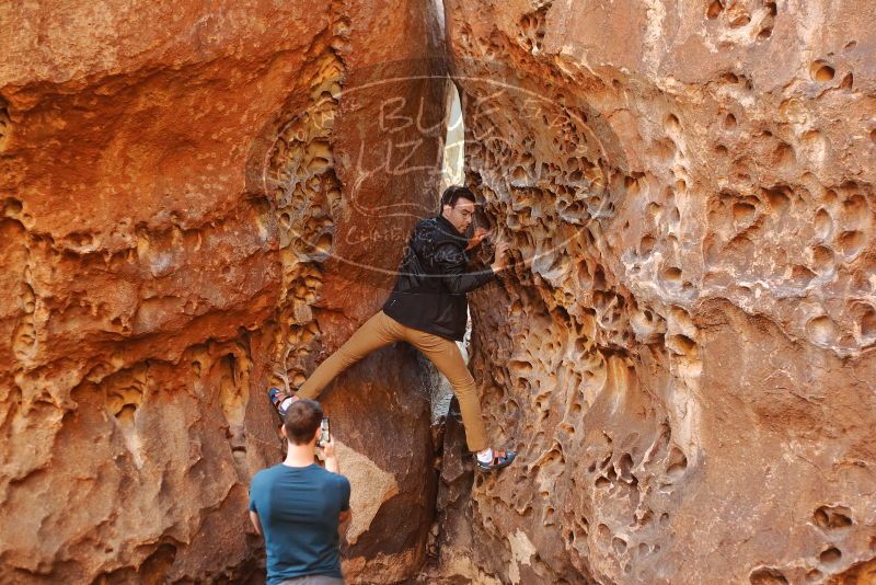 Bouldering in Hueco Tanks on 01/26/2020 with Blue Lizard Climbing and Yoga

Filename: SRM_20200126_1317370.jpg
Aperture: f/2.8
Shutter Speed: 1/125
Body: Canon EOS-1D Mark II
Lens: Canon EF 50mm f/1.8 II