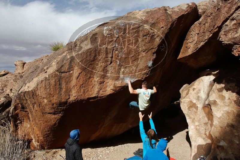 Bouldering in Hueco Tanks on 01/27/2020 with Blue Lizard Climbing and Yoga

Filename: SRM_20200127_1203000.jpg
Aperture: f/9.0
Shutter Speed: 1/500
Body: Canon EOS-1D Mark II
Lens: Canon EF 16-35mm f/2.8 L
