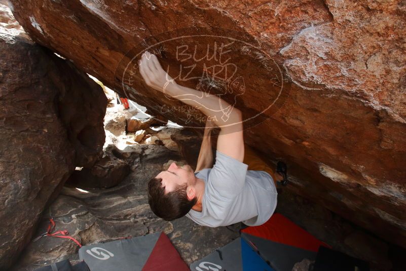Bouldering in Hueco Tanks on 01/27/2020 with Blue Lizard Climbing and Yoga

Filename: SRM_20200127_1426090.jpg
Aperture: f/9.0
Shutter Speed: 1/250
Body: Canon EOS-1D Mark II
Lens: Canon EF 16-35mm f/2.8 L