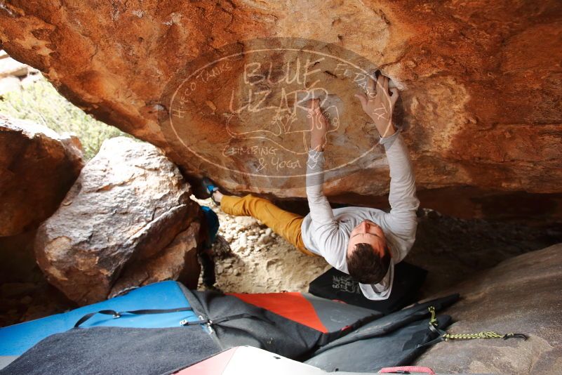 Bouldering in Hueco Tanks on 01/27/2020 with Blue Lizard Climbing and Yoga

Filename: SRM_20200127_1557310.jpg
Aperture: f/4.0
Shutter Speed: 1/320
Body: Canon EOS-1D Mark II
Lens: Canon EF 16-35mm f/2.8 L