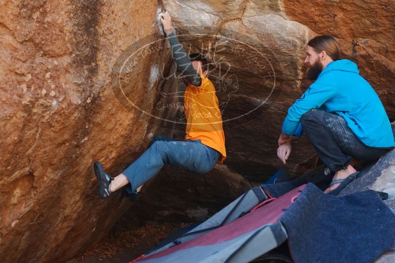 Bouldering in Hueco Tanks on 01/29/2020 with Blue Lizard Climbing and Yoga

Filename: SRM_20200129_1250070.jpg
Aperture: f/4.0
Shutter Speed: 1/250
Body: Canon EOS-1D Mark II
Lens: Canon EF 50mm f/1.8 II