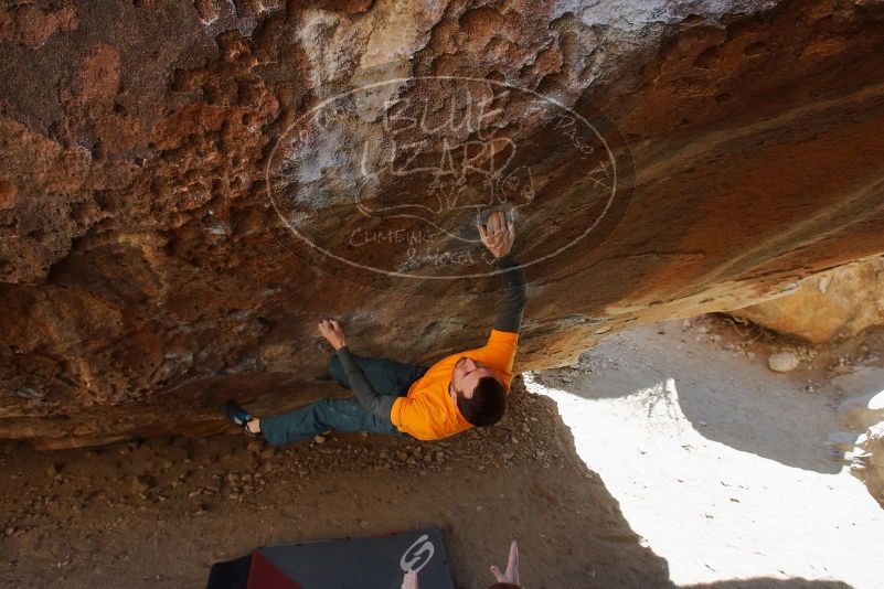 Bouldering in Hueco Tanks on 01/29/2020 with Blue Lizard Climbing and Yoga

Filename: SRM_20200129_1329280.jpg
Aperture: f/5.6
Shutter Speed: 1/250
Body: Canon EOS-1D Mark II
Lens: Canon EF 16-35mm f/2.8 L