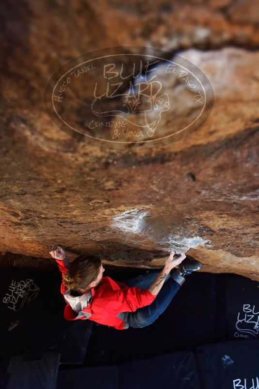 Bouldering in Hueco Tanks on 02/08/2020 with Blue Lizard Climbing and Yoga

Filename: SRM_20200208_1146490.jpg
Aperture: f/3.2
Shutter Speed: 1/250
Body: Canon EOS-1D Mark II
Lens: Canon EF 16-35mm f/2.8 L