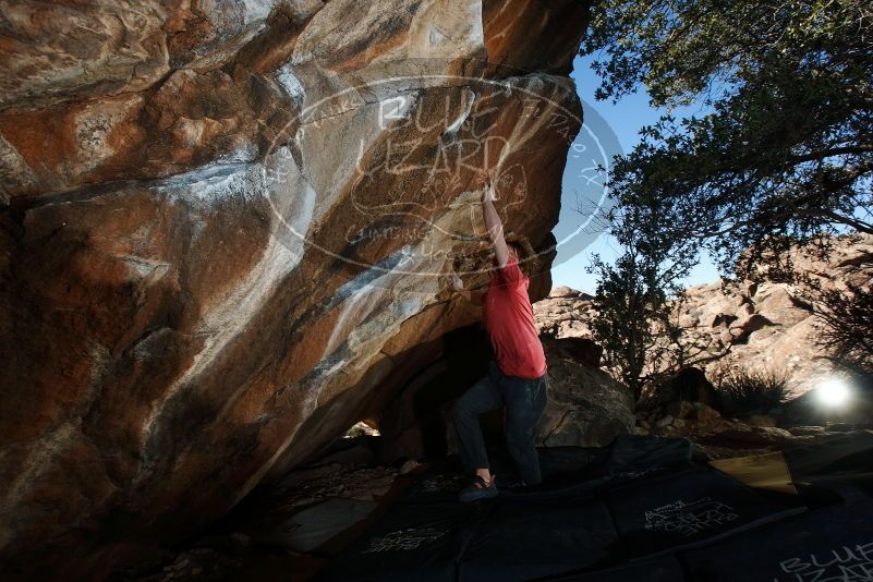 Bouldering in Hueco Tanks on 02/08/2020 with Blue Lizard Climbing and Yoga

Filename: SRM_20200208_1622430.jpg
Aperture: f/8.0
Shutter Speed: 1/250
Body: Canon EOS-1D Mark II
Lens: Canon EF 16-35mm f/2.8 L