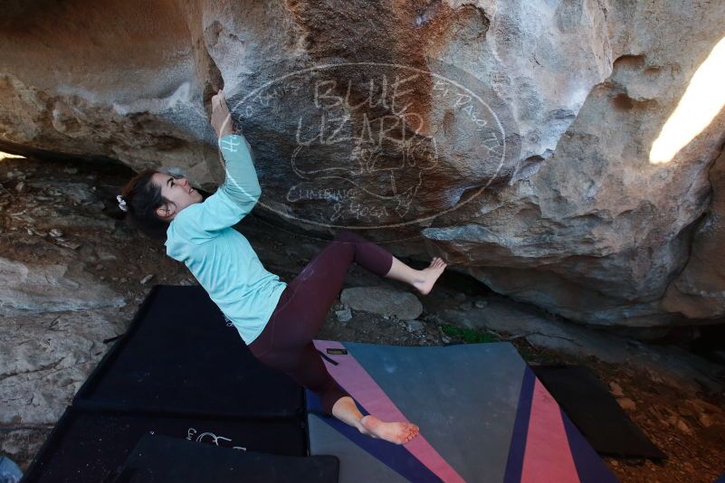 Bouldering in Hueco Tanks on 02/08/2020 with Blue Lizard Climbing and Yoga

Filename: SRM_20200208_1818520.jpg
Aperture: f/4.5
Shutter Speed: 1/250
Body: Canon EOS-1D Mark II
Lens: Canon EF 16-35mm f/2.8 L