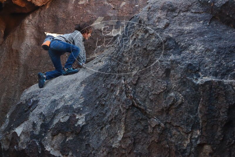 Bouldering in Hueco Tanks on 01/06/2020 with Blue Lizard Climbing and Yoga

Filename: SRM_20200106_1058311.jpg
Aperture: f/4.5
Shutter Speed: 1/250
Body: Canon EOS-1D Mark II
Lens: Canon EF 50mm f/1.8 II