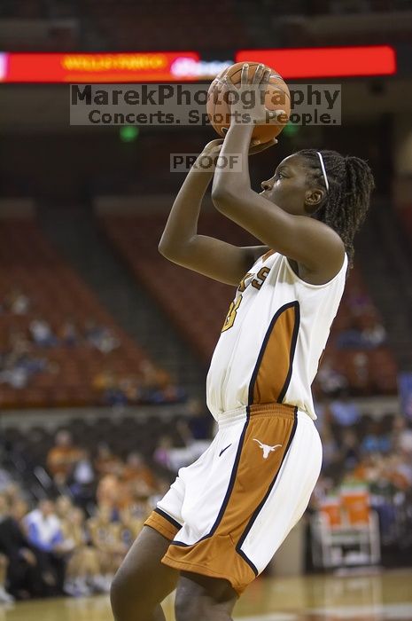 Forward Tiffany Jackson, #33. The lady longhorns defeated the Oral Roberts University's (ORU) Golden Eagles 79-40 Saturday night.
Filename: SRM_20061125_1344064.jpg
Aperture: f/2.8
Shutter Speed: 1/400
Body: Canon EOS-1D Mark II
Lens: Canon EF 80-200mm f/2.8 L