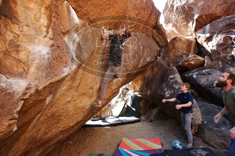Bouldering in Hueco Tanks on 02/16/2020 with Blue Lizard Climbing and Yoga

Filename: SRM_20200216_1418210.jpg
Aperture: f/5.0
Shutter Speed: 1/250
Body: Canon EOS-1D Mark II
Lens: Canon EF 16-35mm f/2.8 L