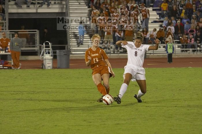 Kelsey Carpenter, #13.  The lady longhorns beat Texas A&M 1-0 in soccer Friday night.

Filename: SRM_20061027_2011404.jpg
Aperture: f/4.0
Shutter Speed: 1/800
Body: Canon EOS 20D
Lens: Canon EF 80-200mm f/2.8 L
