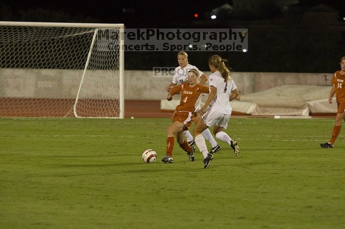 Jill Gilbeau, #4.  The lady longhorns beat Texas A&M 1-0 in soccer Friday night.

Filename: SRM_20061027_2050383.jpg
Aperture: f/4.0
Shutter Speed: 1/800
Body: Canon EOS 20D
Lens: Canon EF 80-200mm f/2.8 L