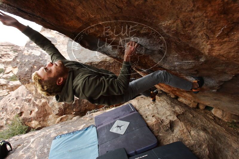 Bouldering in Hueco Tanks on 02/21/2020 with Blue Lizard Climbing and Yoga

Filename: SRM_20200221_1416390.jpg
Aperture: f/5.6
Shutter Speed: 1/320
Body: Canon EOS-1D Mark II
Lens: Canon EF 16-35mm f/2.8 L